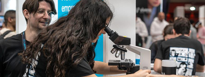El estand de iLERNA durante AULA 2026, dentro de la Semana de la Educación celebrada en IFEMA Madrid.