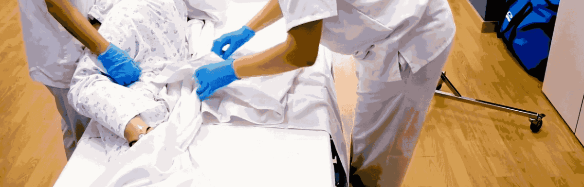 Cómo hacer una cama hospitalaria ocupada