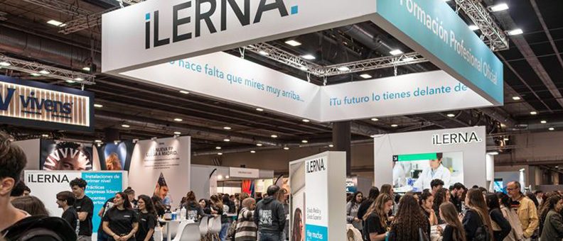 El estand de iLERNA durante AULA 2026, dentro de la Semana de la Educación celebrada en IFEMA Madrid.