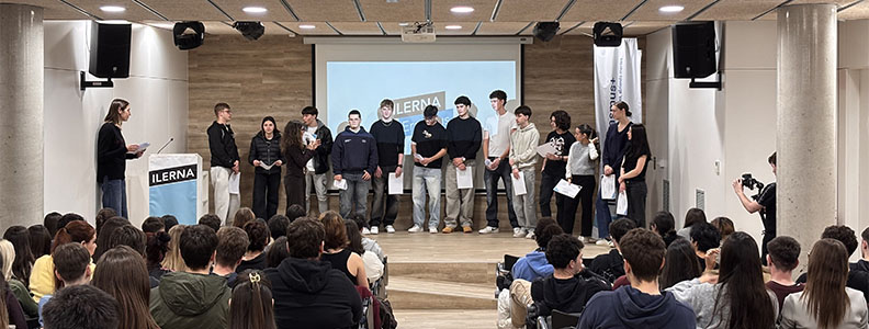 Entrega de diplomas a estudiantes de ILERNA Lleida participantes en proyectos Erasmus+ 2025.