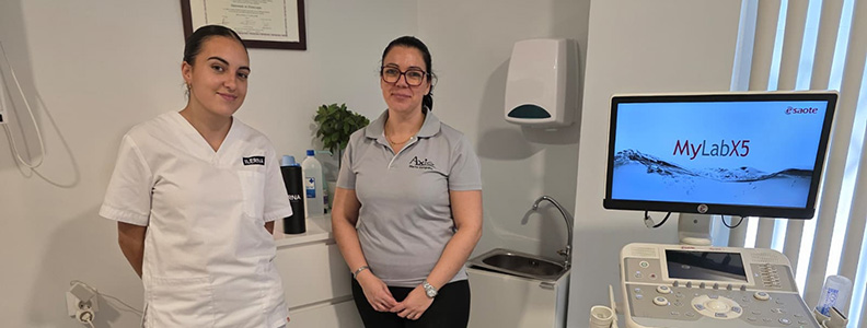 Estudiantes de iLERNA realizando prácticas en centros sanitarios