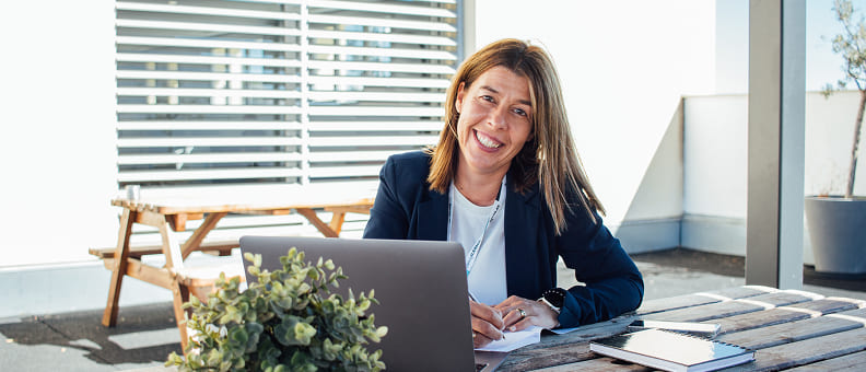 Virginia Agelet, directora general y cofundadora de iLERNA, autora del artículo sobre la importancia de fomentar vocaciones STEM en niñas.