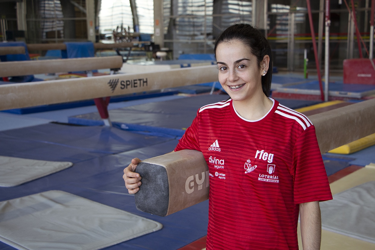 La gimnasta Olímpica Ana Pérez compagina su carrera profesional con su formación en ILERNA Online