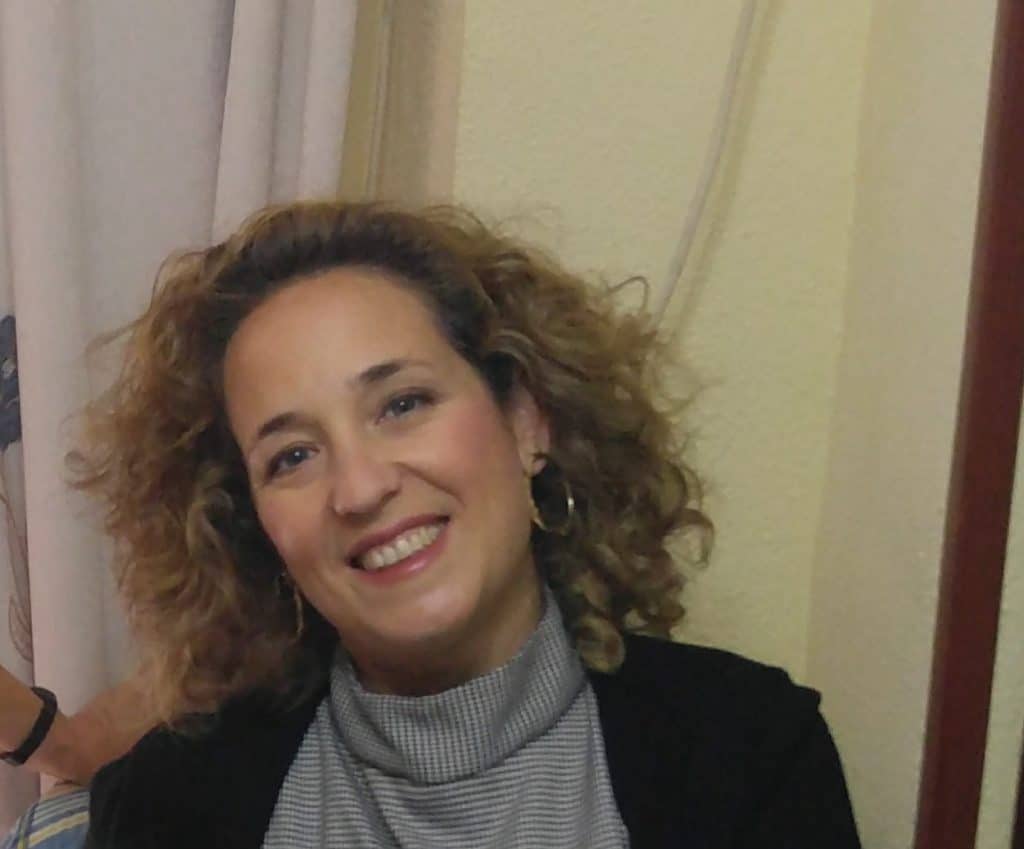 Almudena ha estudiado el ciclo de Cuidados Auxiliares de Enfermería en ILERNA Online