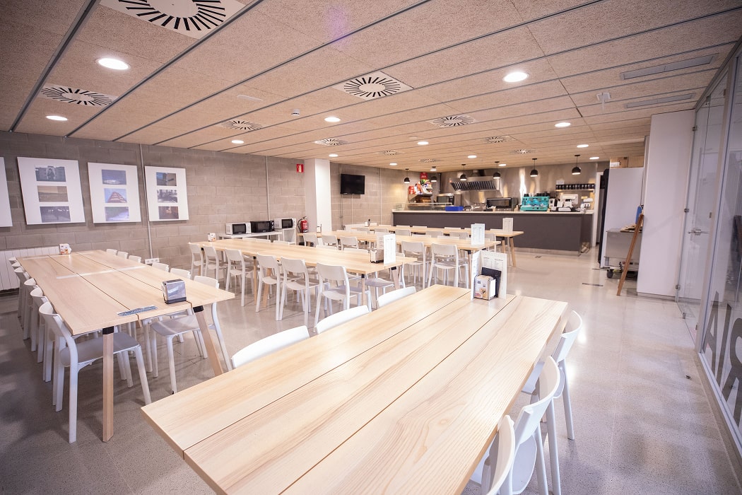 Cafetería del centro de formación profesional de ILERNA Lleida
