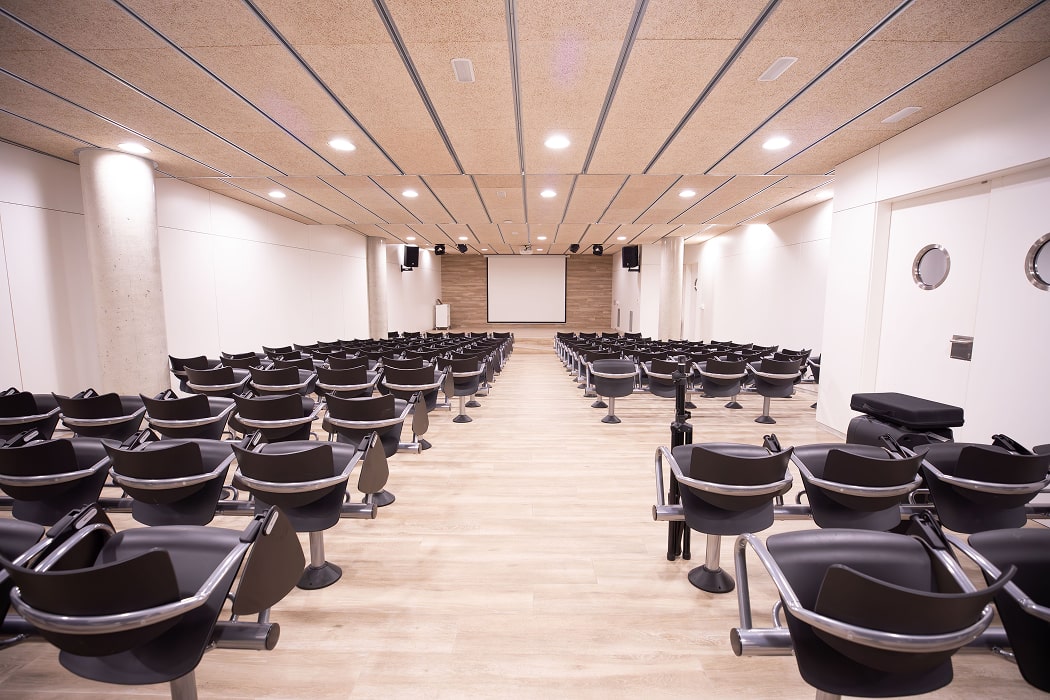 Auditorio del centro de formación profesional de ILERNA Lleida