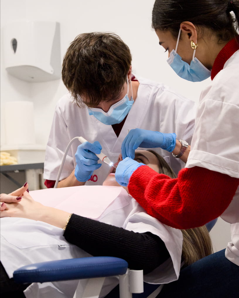 Alumnado en prácticas en las instalaciones de iLERNA Open Pamplona