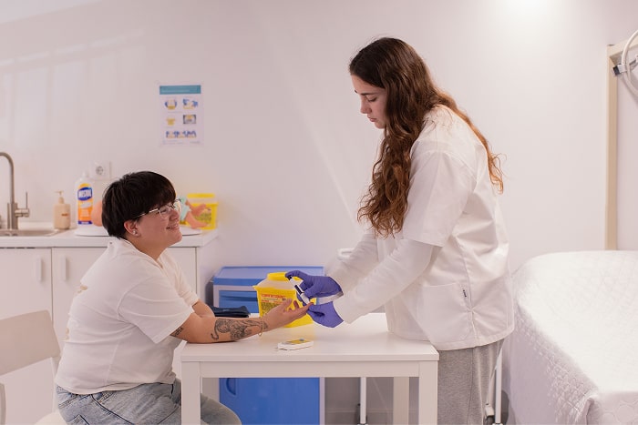 Alumnas realizando prácticas en el Grado de Enfermería